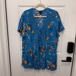 Torrid NWOT Blue Floral Blouse